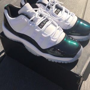 Jordan 11 Retro Low Iridescent
